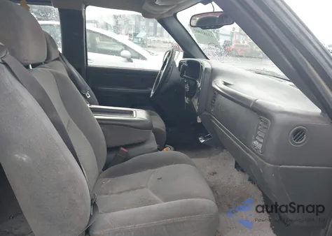 2005 Chevrolet Silverado 1500 Ls z USA, uszkodzony, nr VIN 1GCEC19T85Z341844